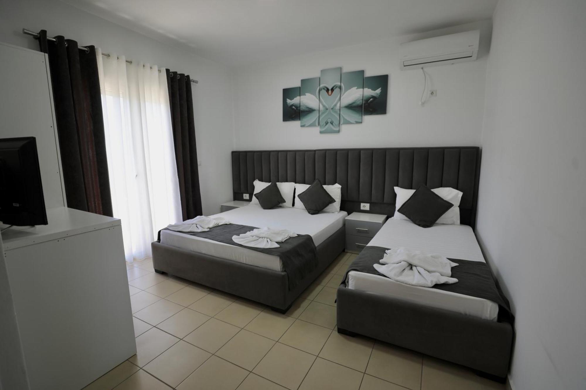 Hotel Vila Kapllani Sarandë 外观 照片