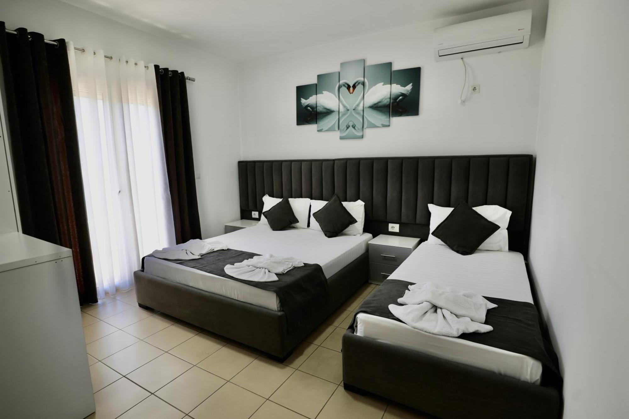 Hotel Vila Kapllani Sarandë 外观 照片